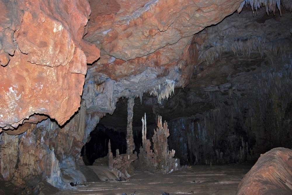 Неймовірна Кришталева печера в Тернопільській області