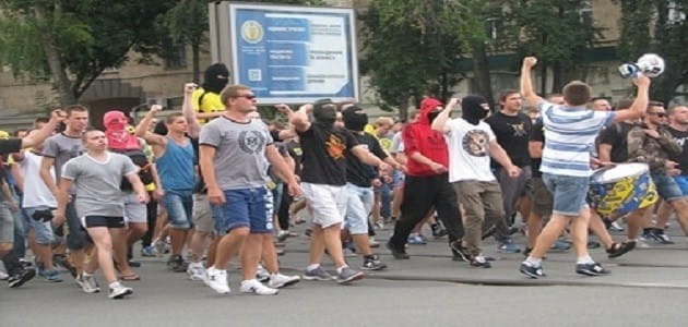 Марш футбольных фанатов в Харькове!