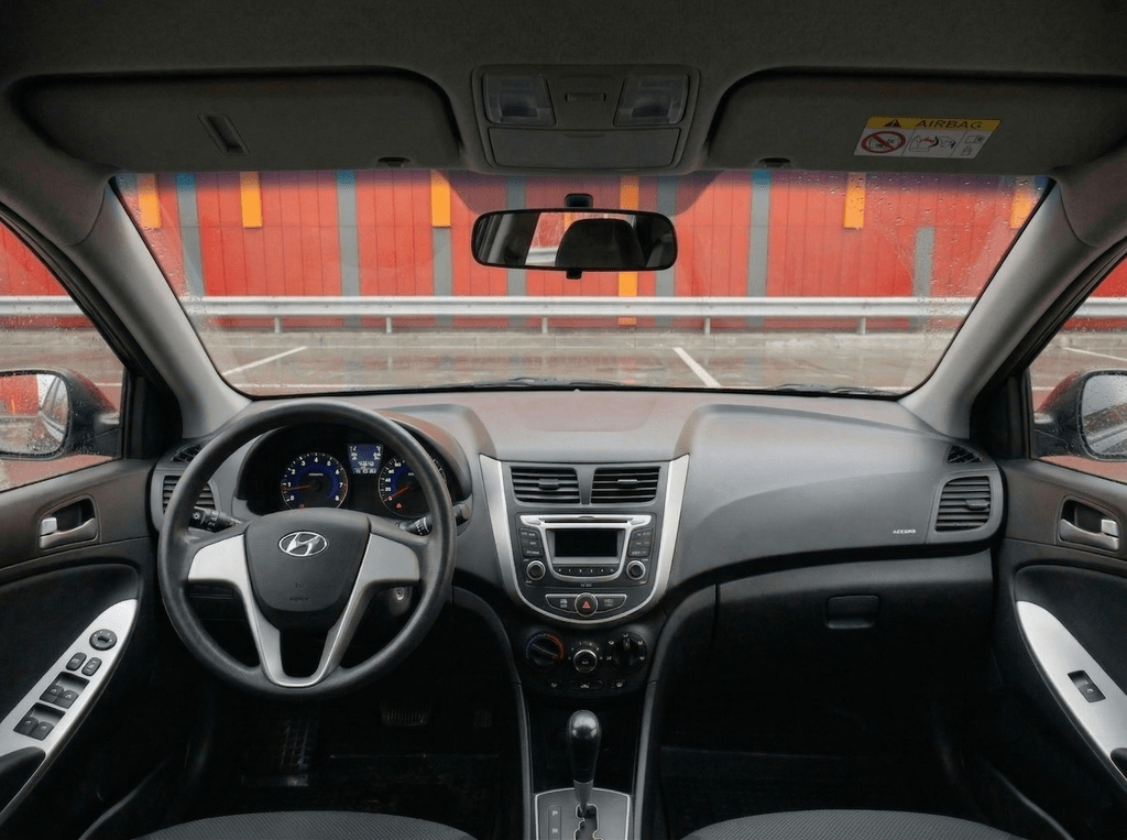 Просторный Hyundai Accent автомобиль для проката