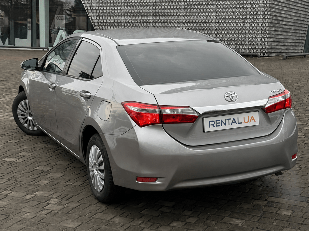 Toyota Corolla в аренду посуточно 