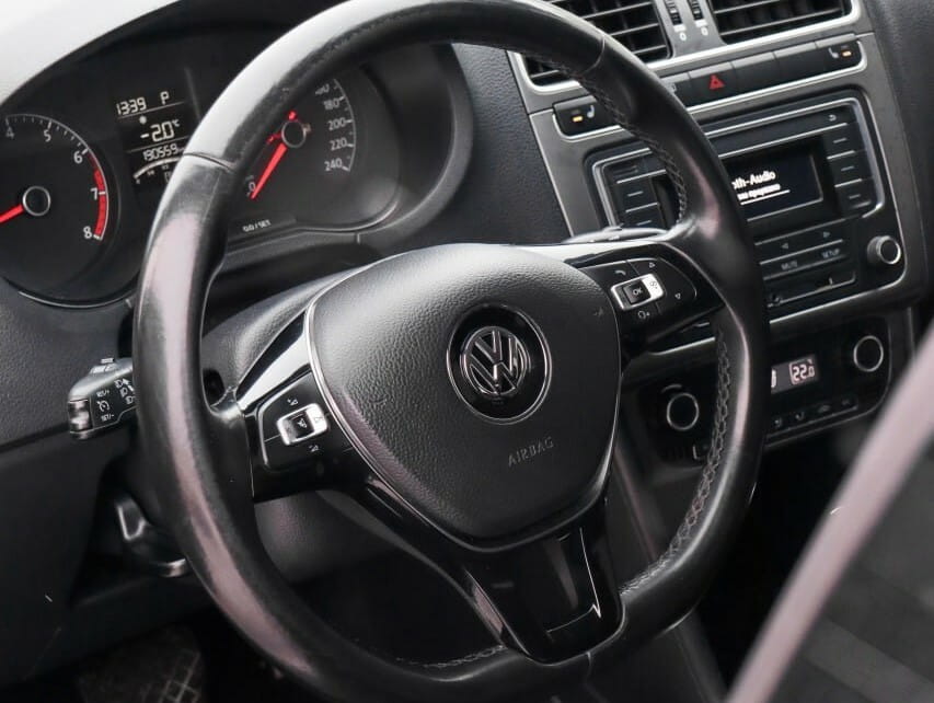 Аренда машины Volkswagen Polo