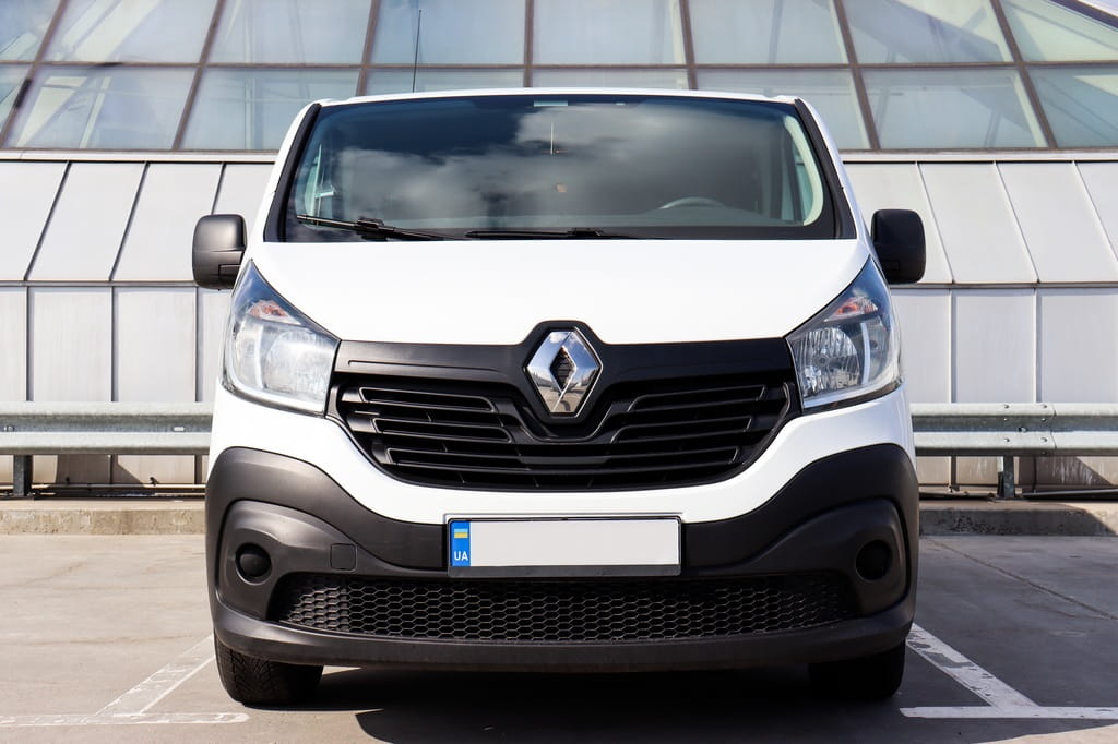 Взять в аренду Renault Trafic