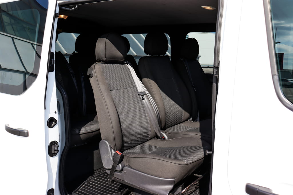 Аренда машины Renault Trafic