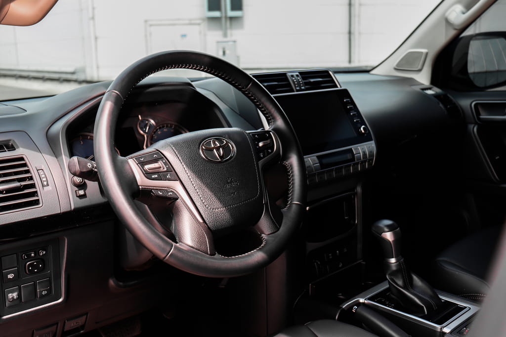 Посуточная аренда Toyota LC Prado 150
