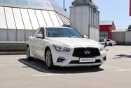 Взять в аренду Infiniti Q50