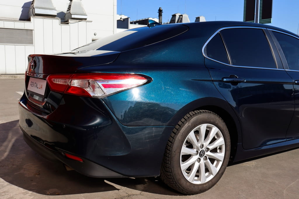 Прокат Toyota Camry (VX70)