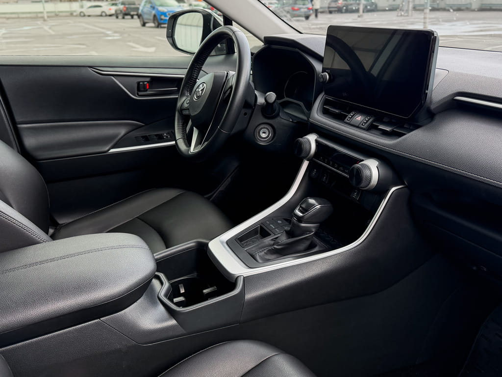 Посуточная аренда Toyota RAV4