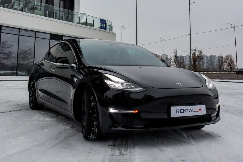 Прокат Tesla Model 3