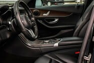 Взять в аренду Mercedes C300