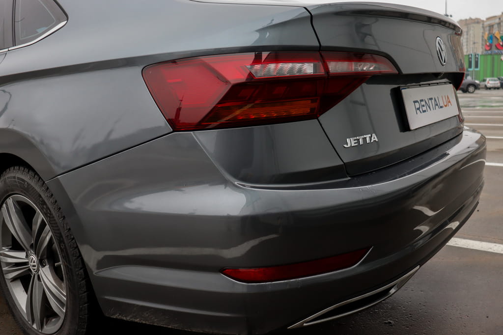 Взять в аренду Volkswagen Jetta