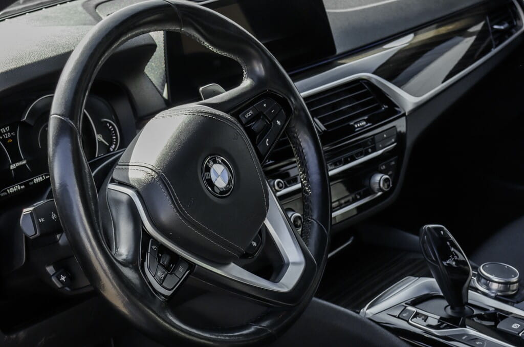 Посуточная аренда BMW 530