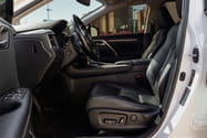 Аренда машины Lexus RX 300