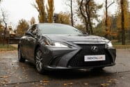 Взять в аренду Lexus ES Hybrid