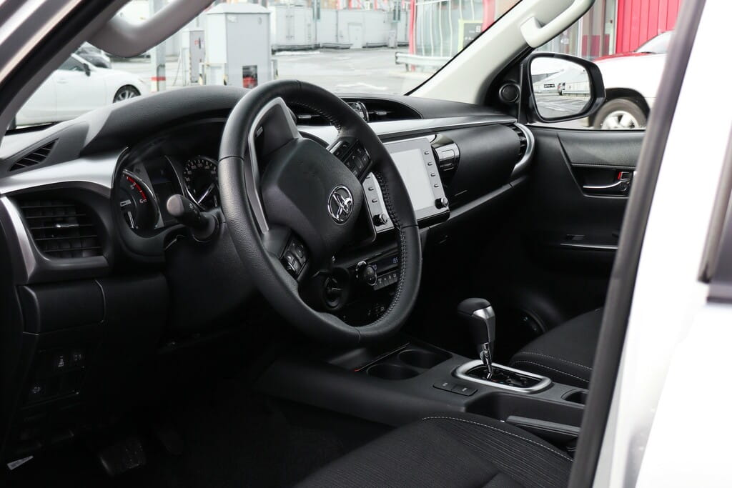 Toyota HILUX в прокат