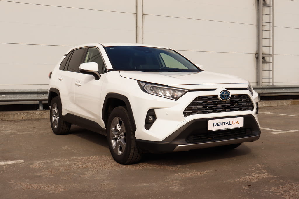 Взять в аренду Toyota RAV4 HYBRID