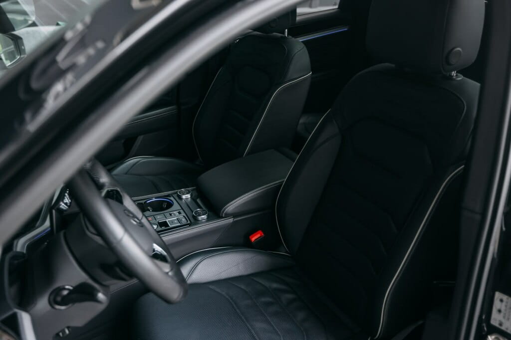 Аренда машины VW Touareg R-line
