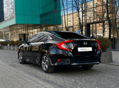 Honda Civic - один из самых популярный автомобилей для аренды по городу