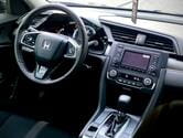 Современный Honda Civic для городских дорог