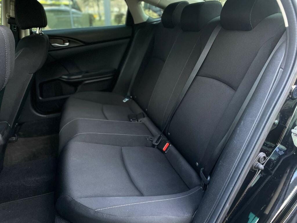 Удобный Honda Civic для долгосрочной аренды
