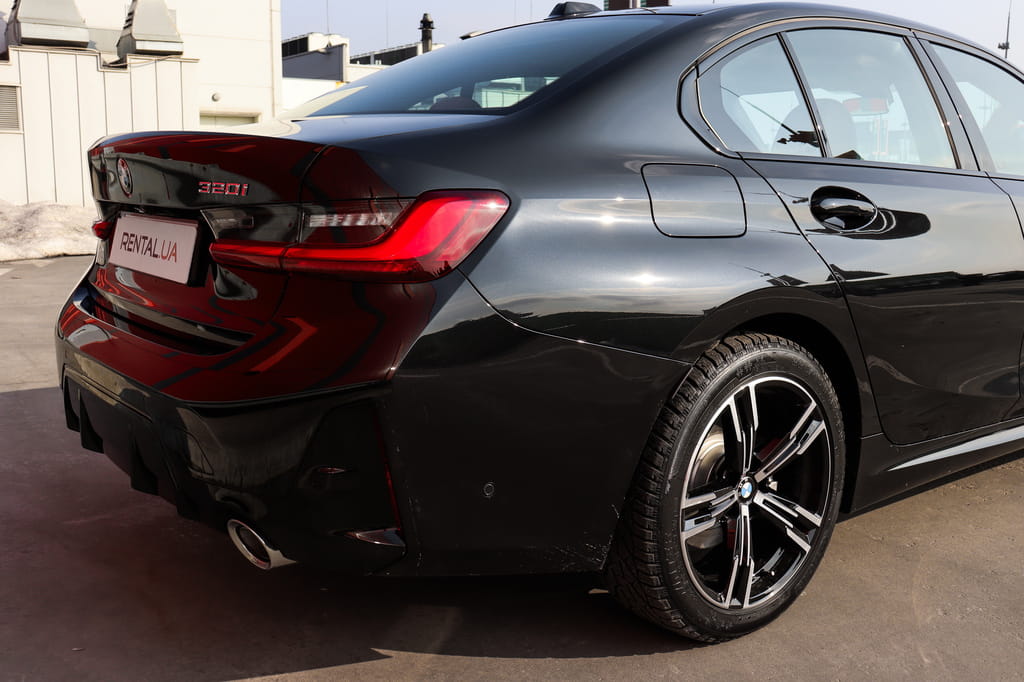 Посуточная аренда BMW 320