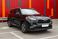 Взять в аренду Toyota Highlander hybrid
