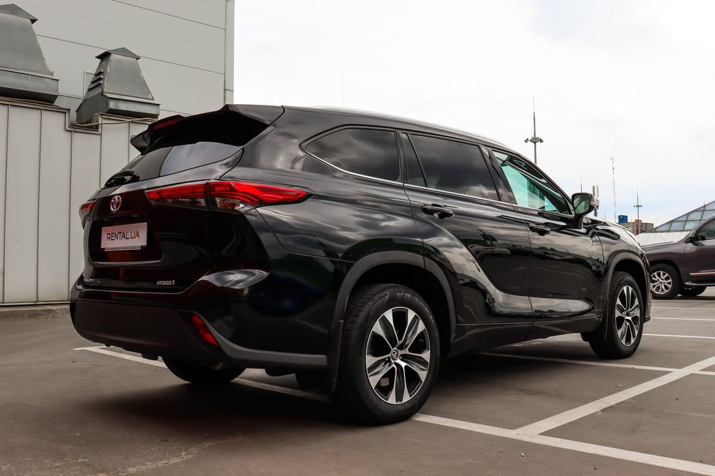 Прокат Toyota Highlander hybrid
