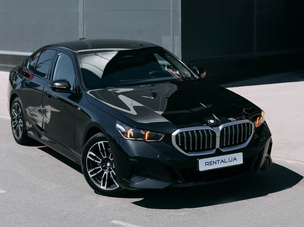 Взять в аренду BMW 520