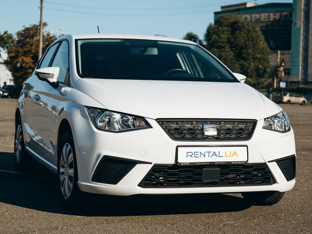 Долгосрочная аренда Seat Ibiza по городу