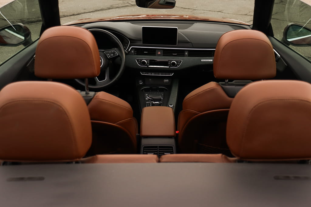 Посуточная аренда Audi A5 Cabriolet